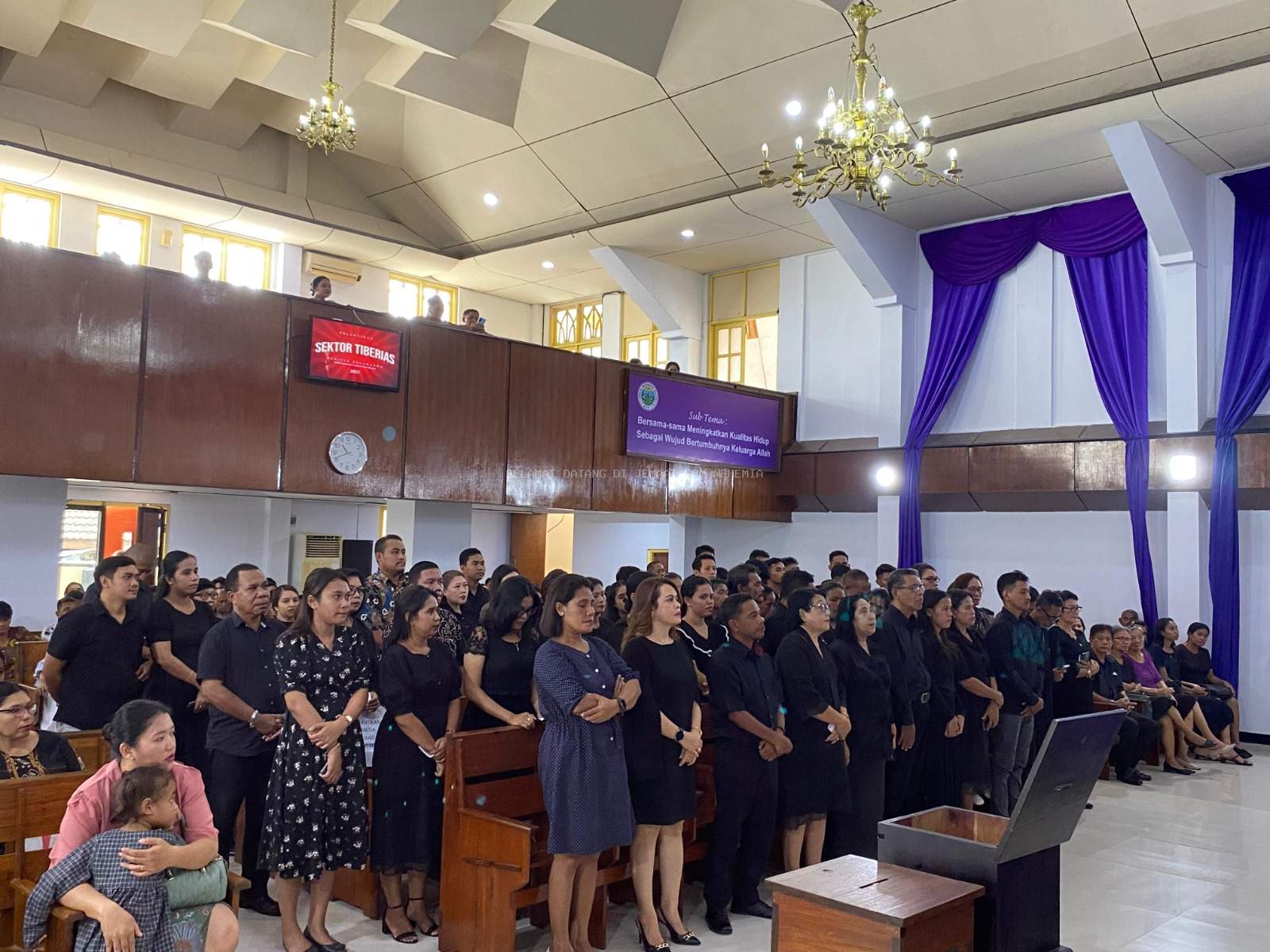 PAW Wadah Laki Laki dan Koordinator Unit Sektor Ebenhezer GPM Nehemia Dilantik 