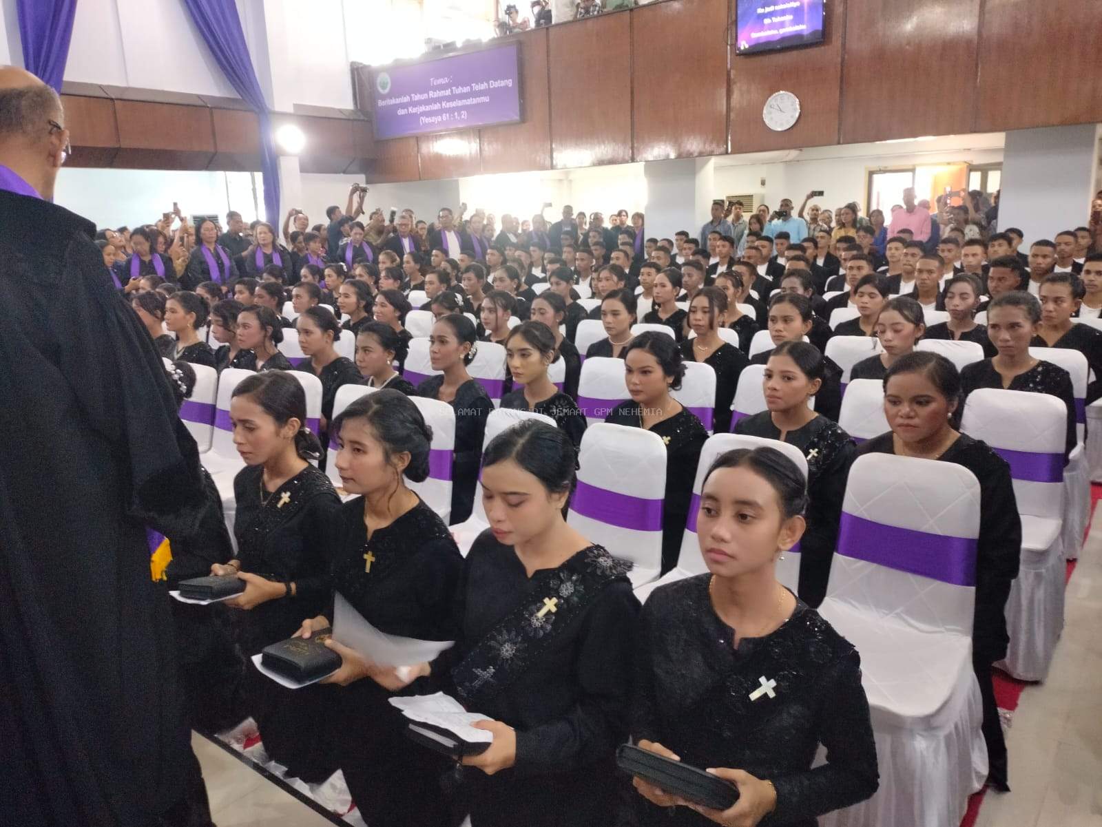 GPM Nehemia Teguhkan 127 Calon Sidi Baru