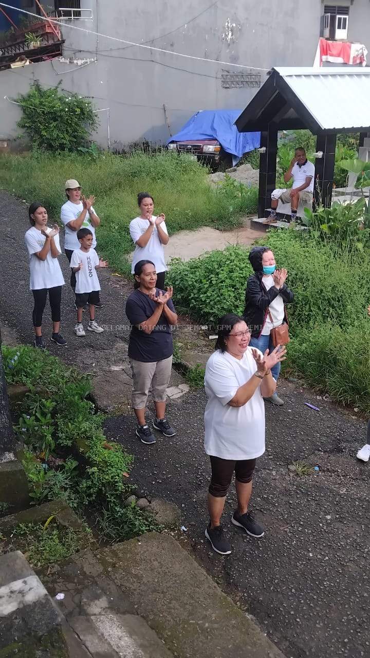 Sektor Pison Gelar Jalan Sehat dan Senam, Gomies : Tubuh Sehat, Pelayanan Optimal 